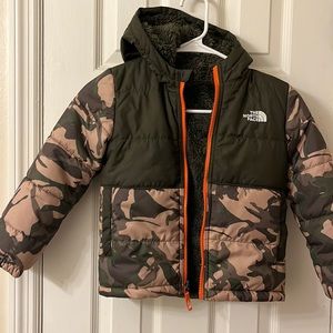 Reversible toddler The North Face coat (size 5T)